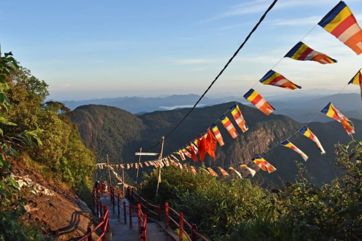 Vue Adam's Peak Aloka Sanna Agence Voyage Sri Lanka
