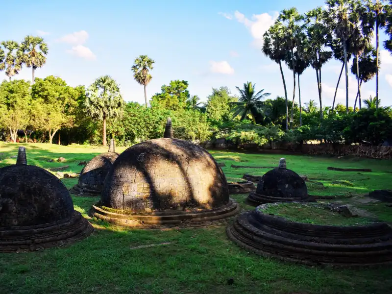 Paysage et vue sur le temple bouddhiste Kadurugoda à Jaffna au Sri Lanka